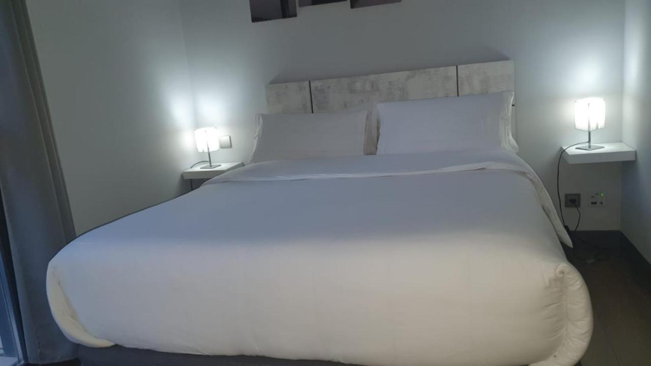 H La Cabana Pozuelo de Alarcón Buitenkant foto