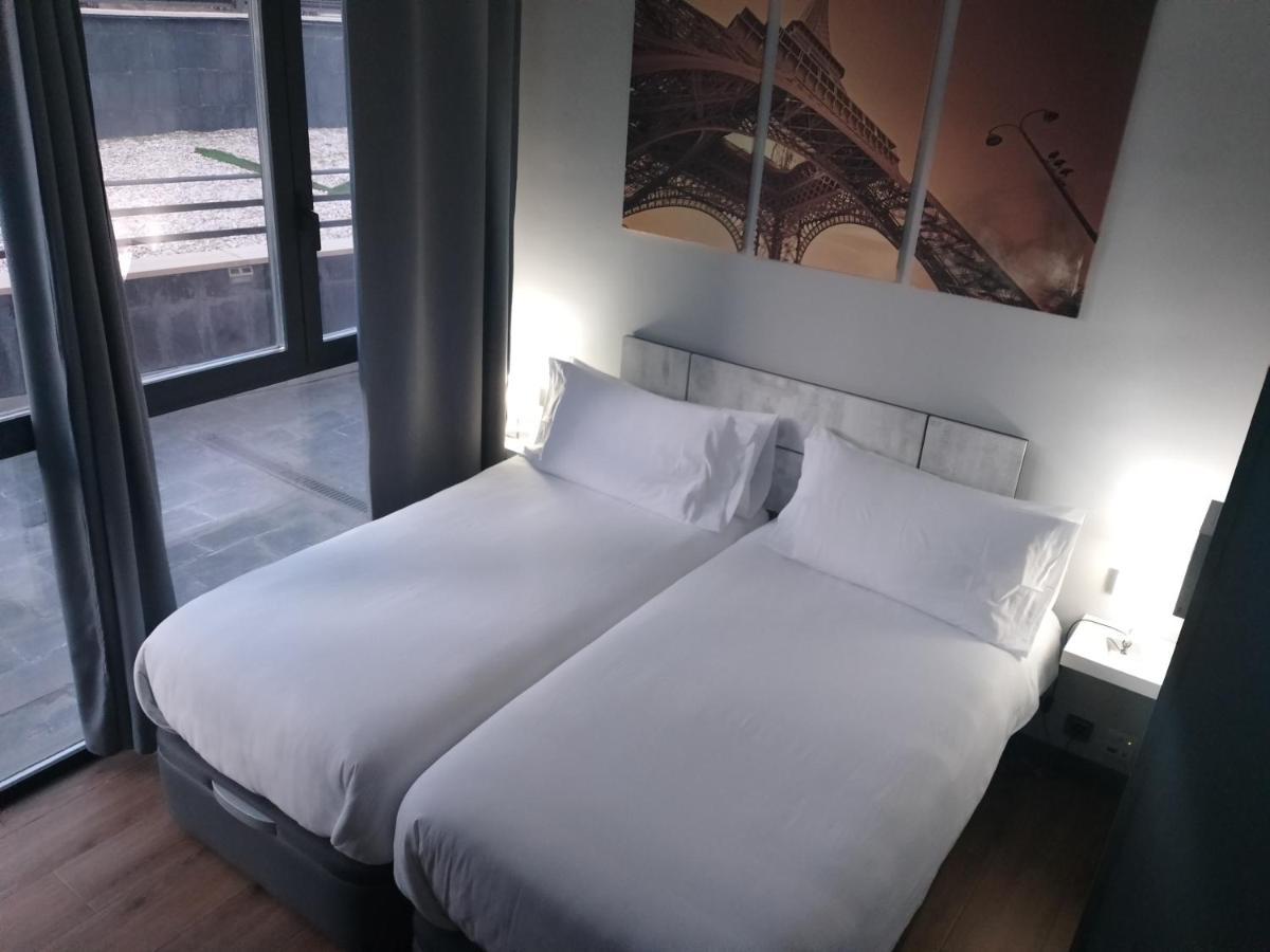 H La Cabana Pozuelo de Alarcón Buitenkant foto