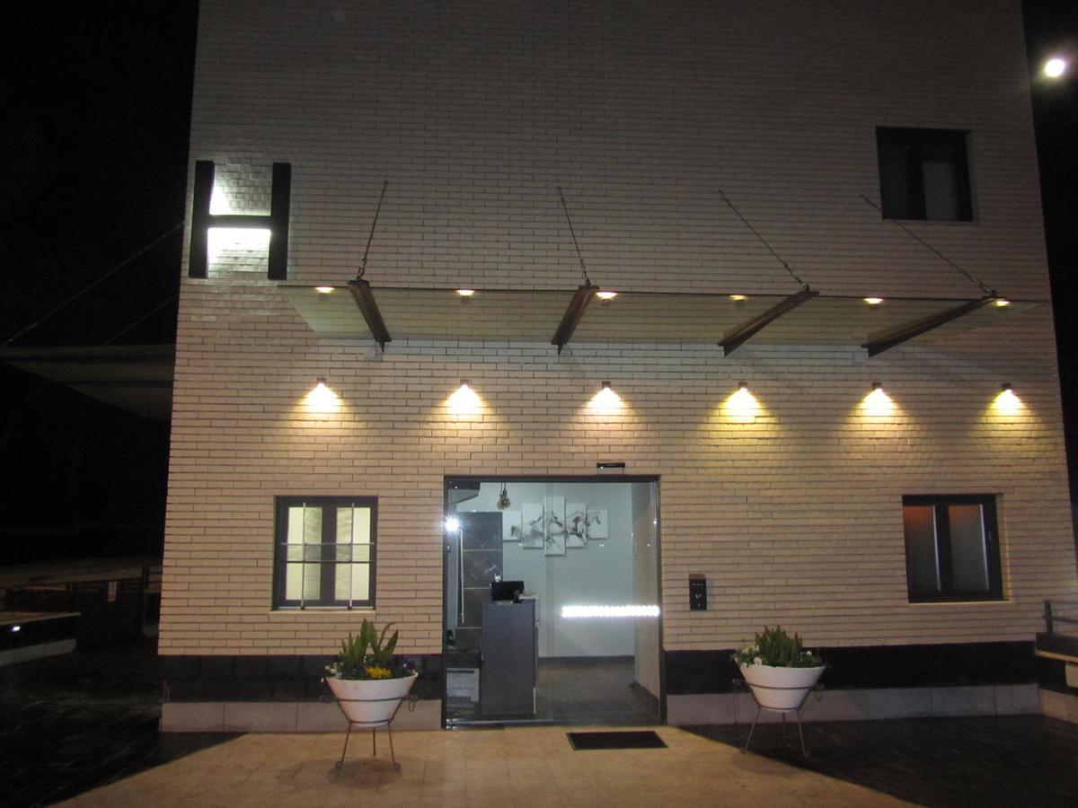 H La Cabana Pozuelo de Alarcón Buitenkant foto