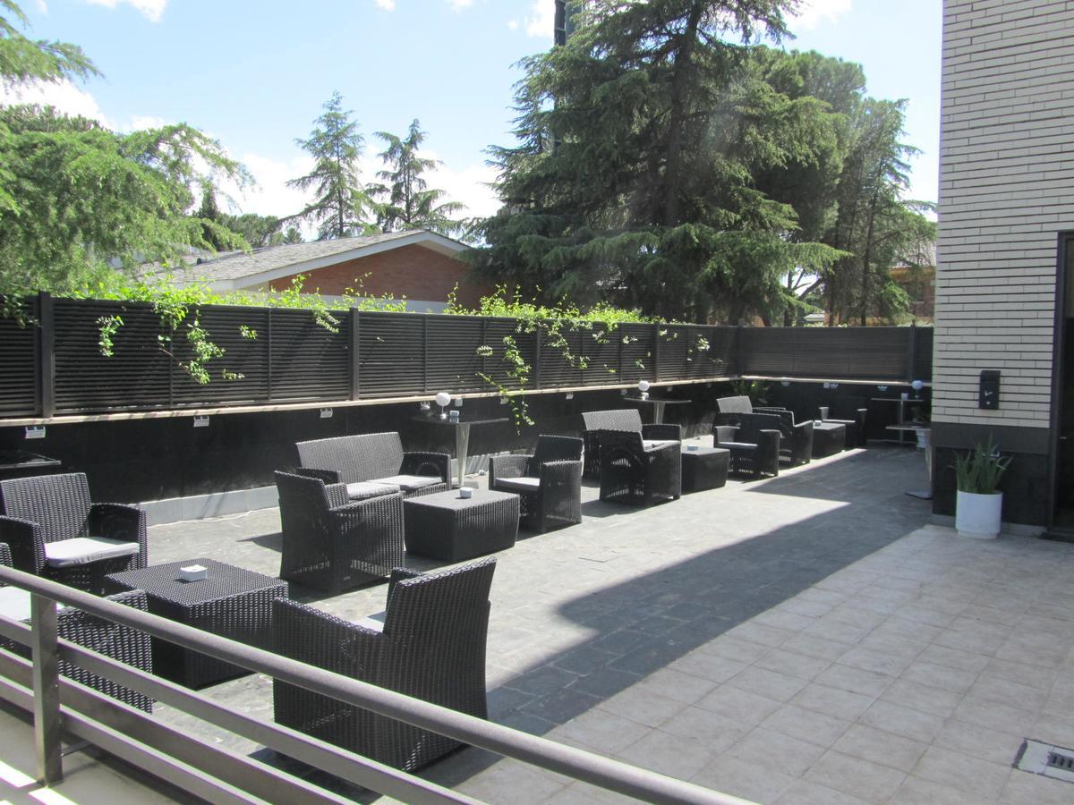 H La Cabana Pozuelo de Alarcón Buitenkant foto