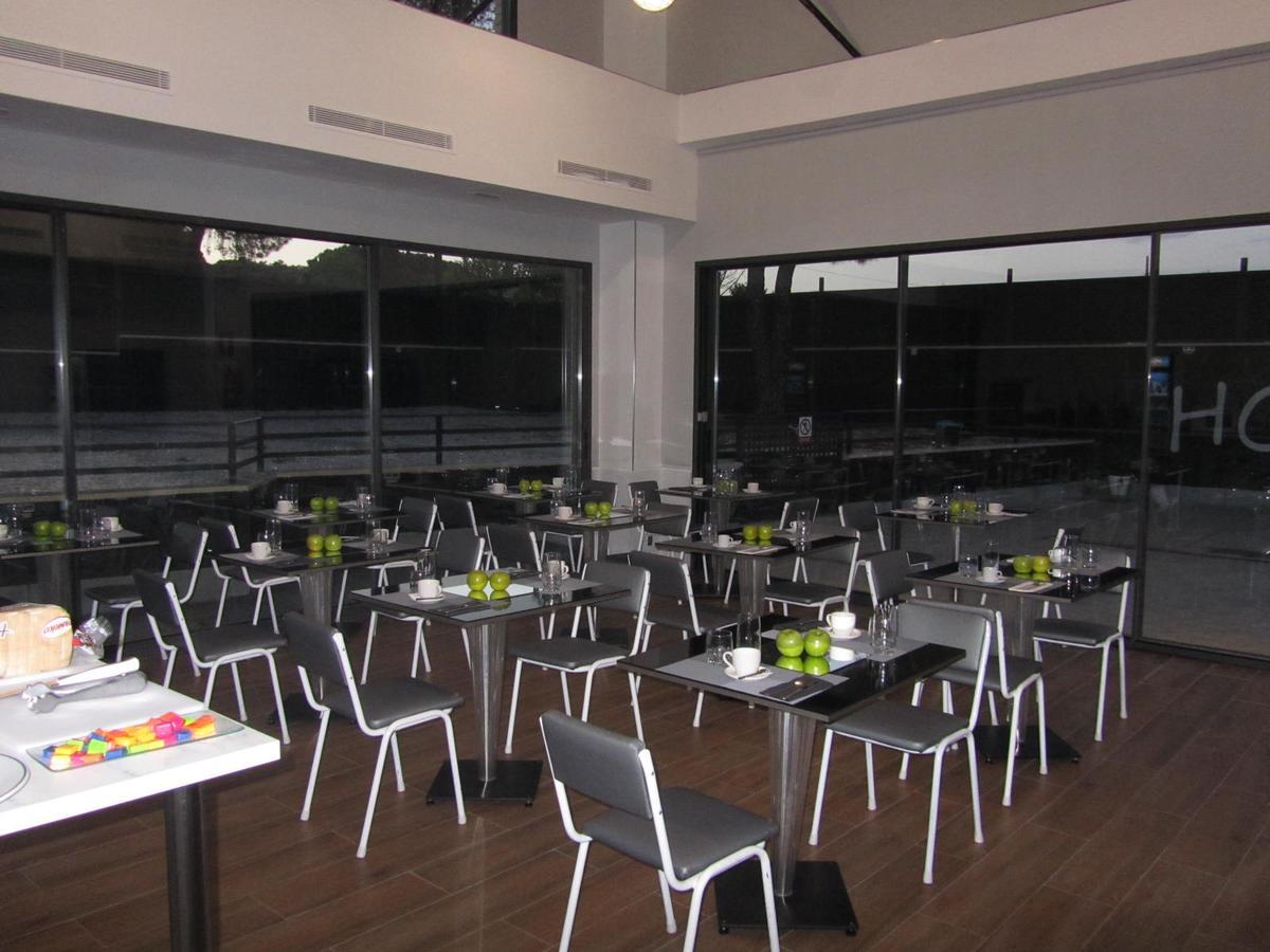 H La Cabana Pozuelo de Alarcón Buitenkant foto