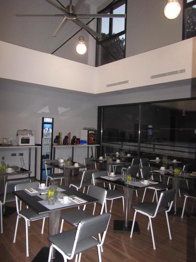 H La Cabana Pozuelo de Alarcón Buitenkant foto