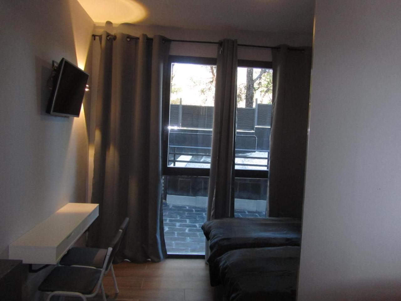 H La Cabana Pozuelo de Alarcón Buitenkant foto