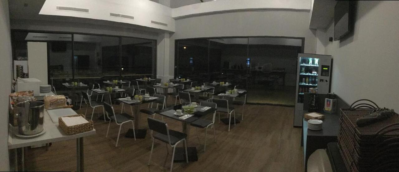 H La Cabana Pozuelo de Alarcón Buitenkant foto