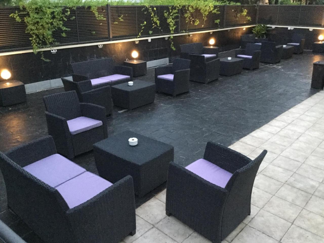 H La Cabana Pozuelo de Alarcón Buitenkant foto