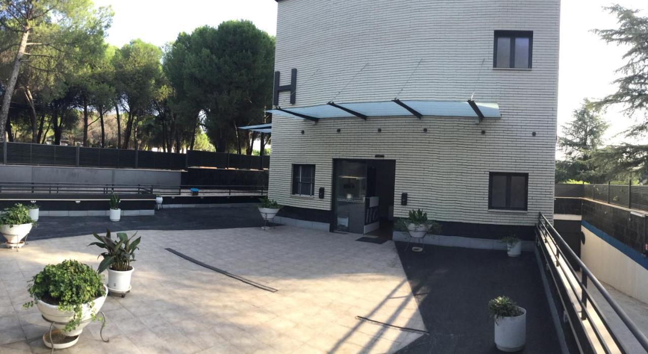 H La Cabana Pozuelo de Alarcón Buitenkant foto