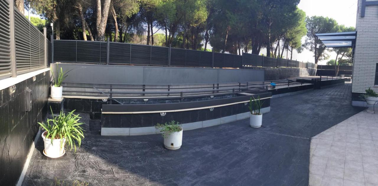 H La Cabana Pozuelo de Alarcón Buitenkant foto